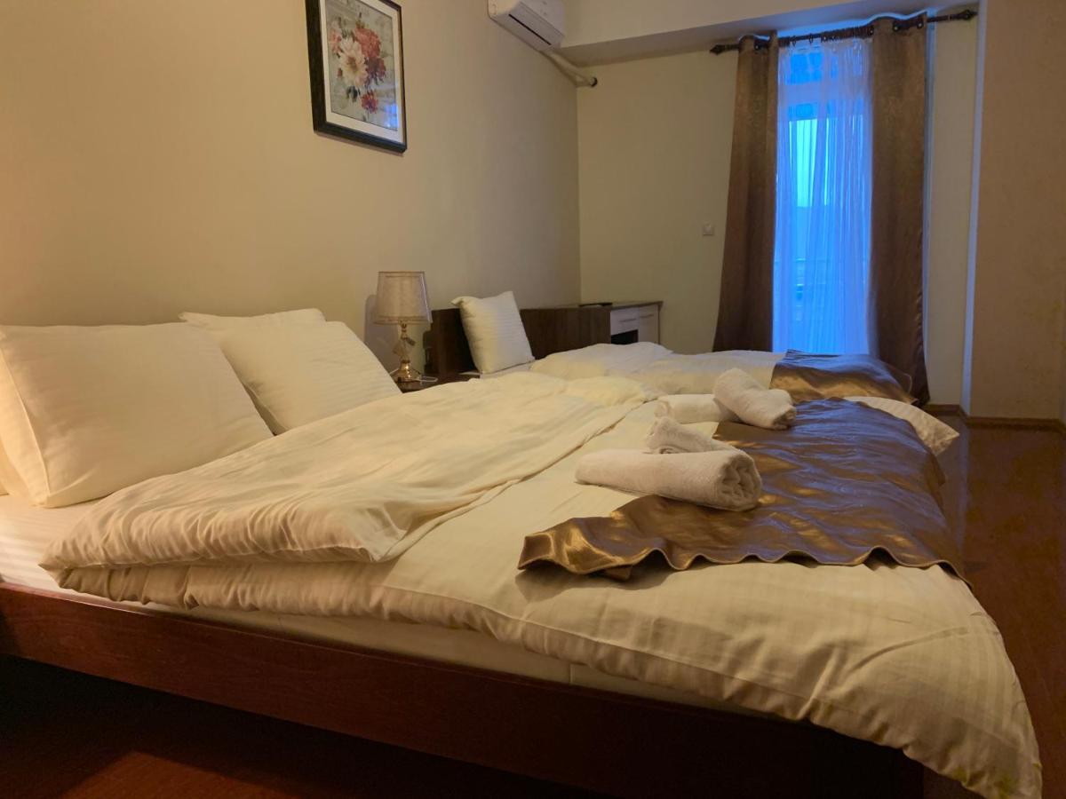 Hotel Prestige Struga Bagian luar foto
