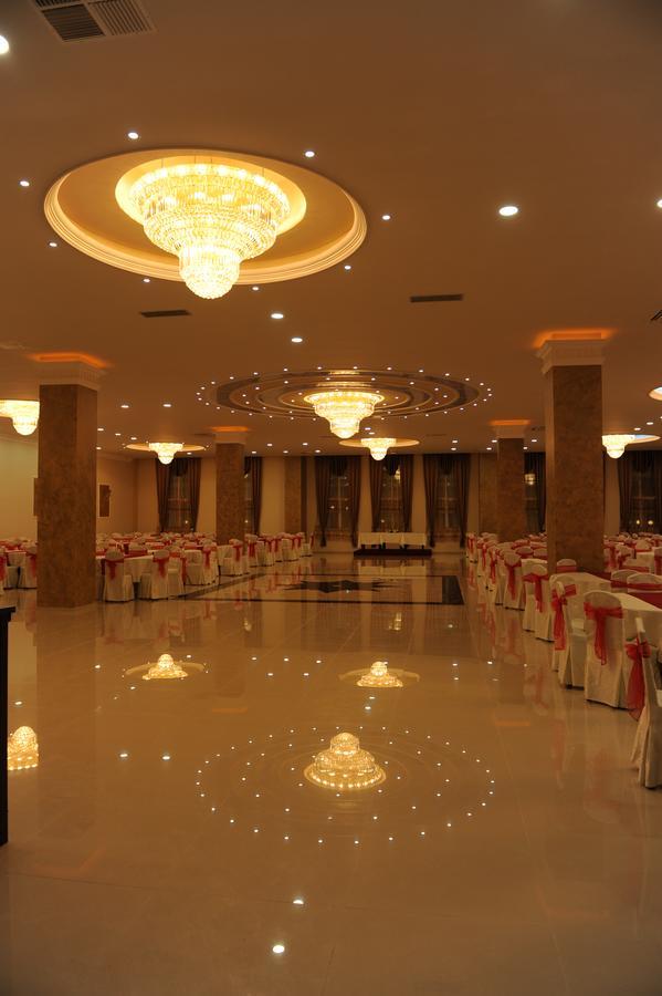 Hotel Prestige Struga Bagian luar foto