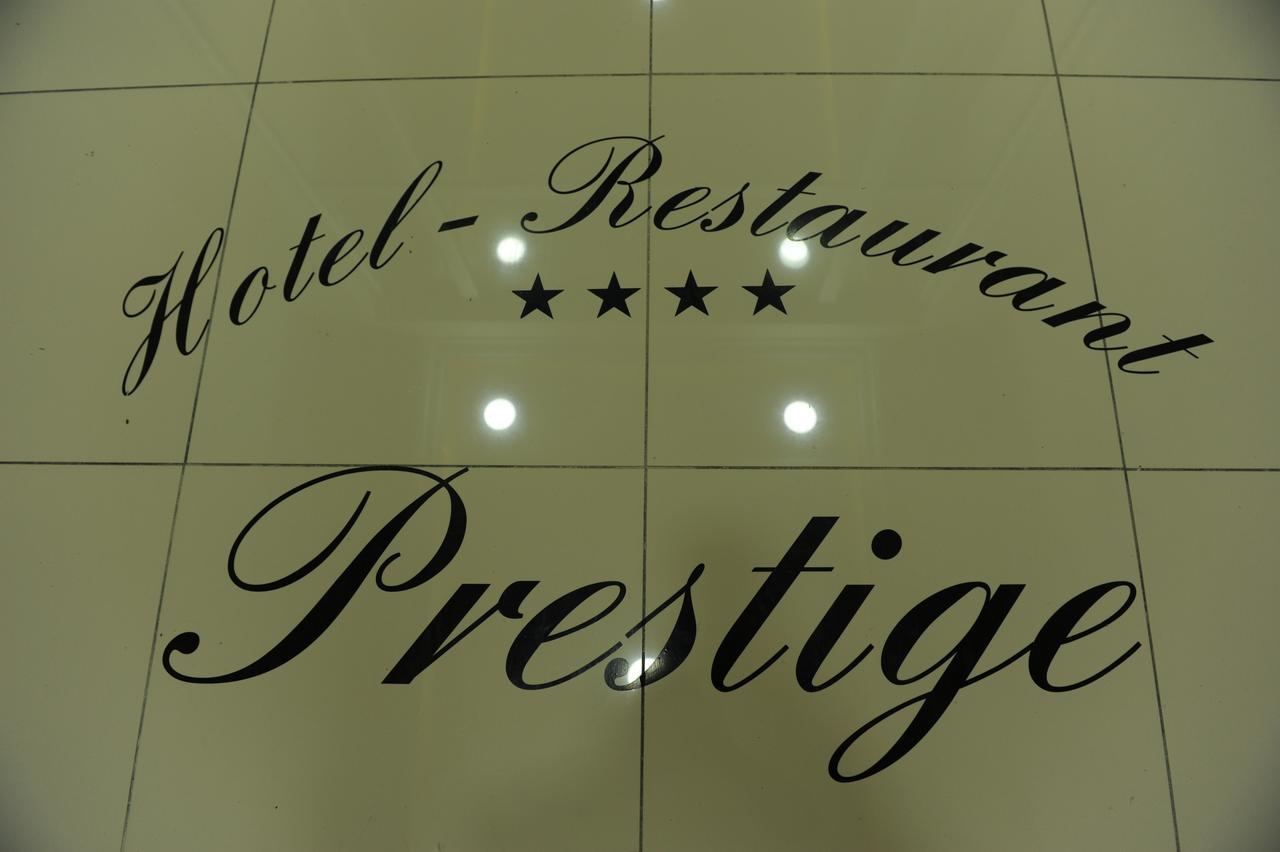 Hotel Prestige Struga Bagian luar foto