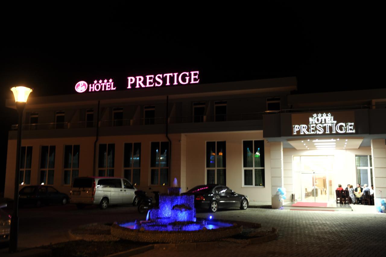 Hotel Prestige Struga Bagian luar foto