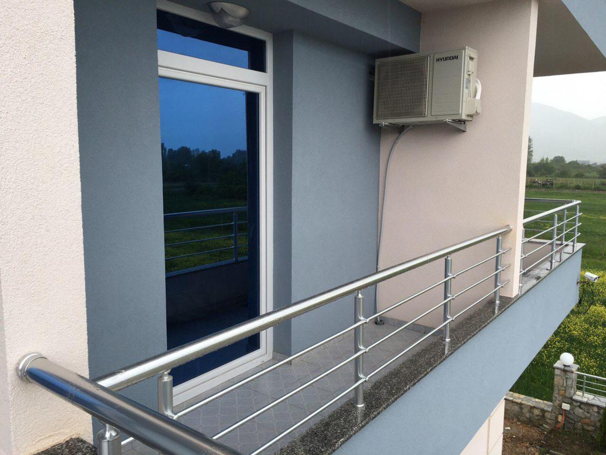 Hotel Prestige Struga Bagian luar foto